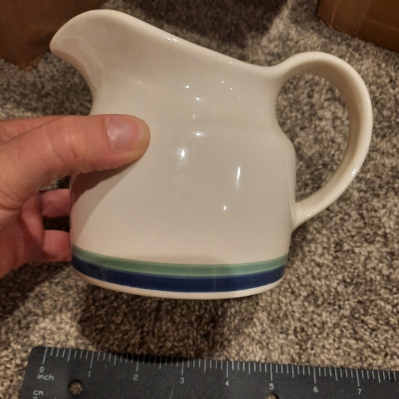 Pfaltzgraff Northwinds 16 oz gravy boat pitcher - Picture 3 of 3
